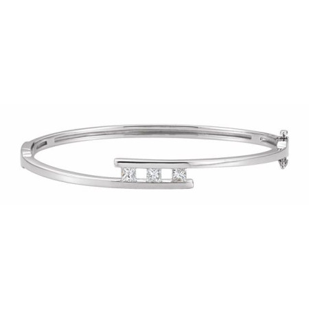 14K White Gold 5/8 CTW Natural Diamond Bangle 6 1/2in Bracelet